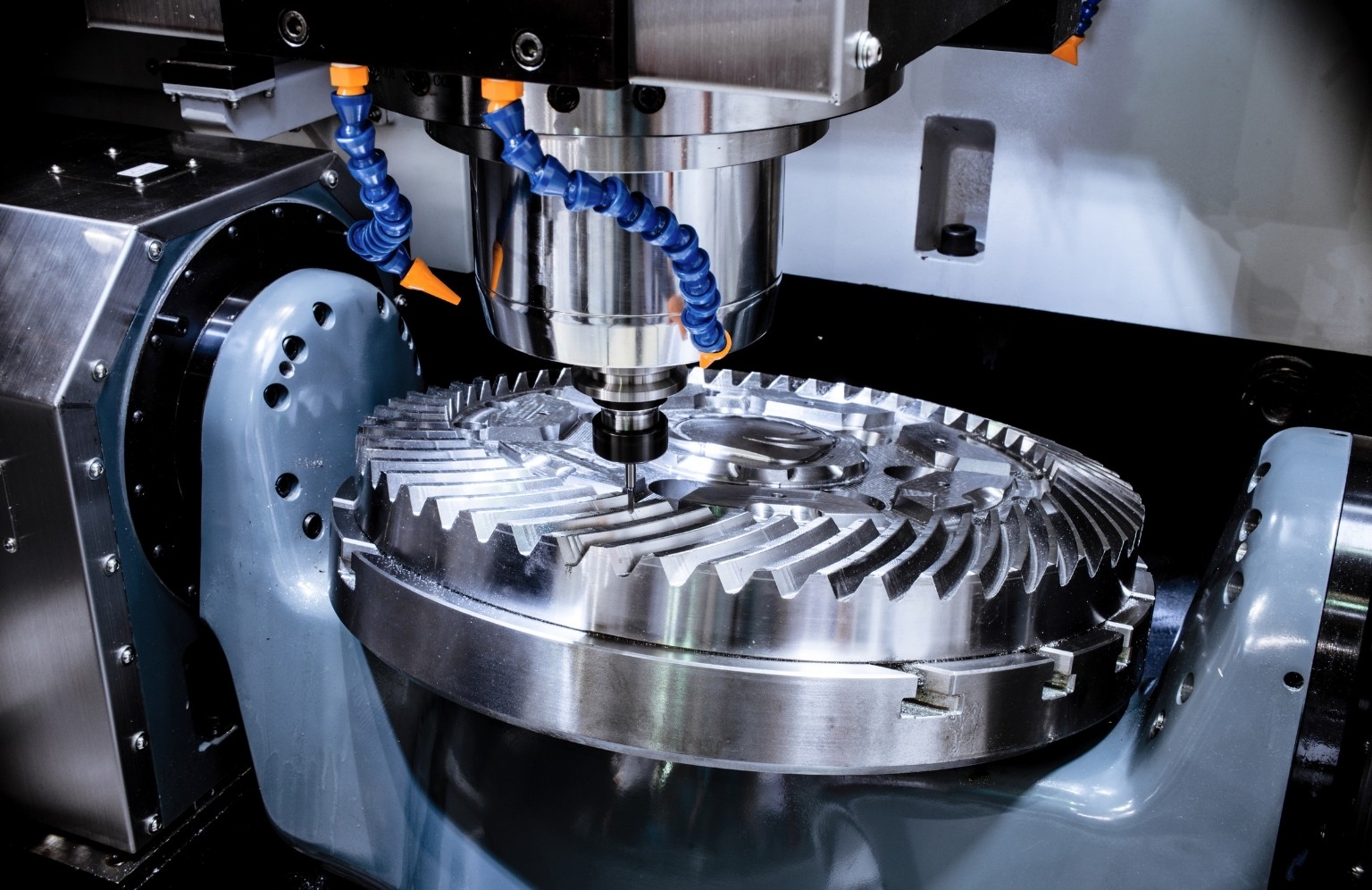 cnc-isleme-nedir-avantajlari-ve-endustrideki-onemi